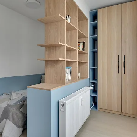 Blue Harmony 4 Bedrooms Near Ergo Arena & Free Parking By Oneapartments *
