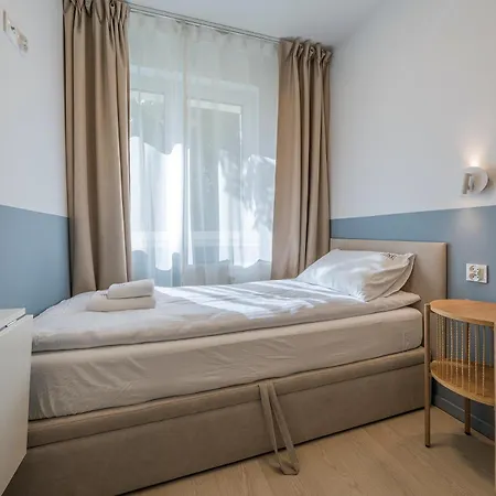 Blue Harmony 4 Bedrooms Near Ergo Arena & Free Parking By Oneapartments