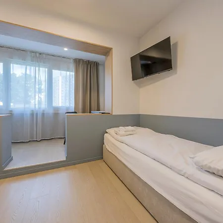 Blue Harmony 4 Bedrooms Near Ergo Arena & Free Parking By Oneapartments Gdańsk