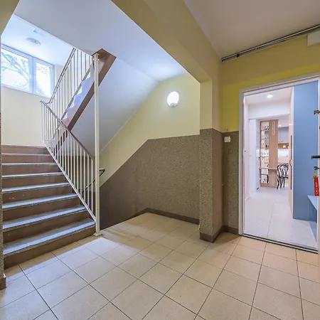 Blue Harmony 4 Bedrooms Near Ergo Arena & Free Parking By Oneapartments Appartement Gdańsk