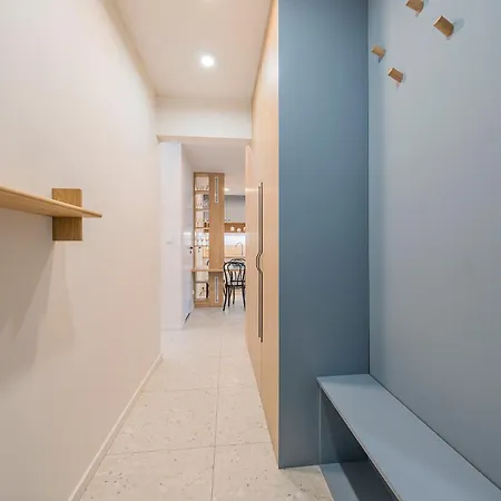 Blue Harmony 4 Bedrooms Near Ergo Arena & Free Parking By Oneapartments Appartement