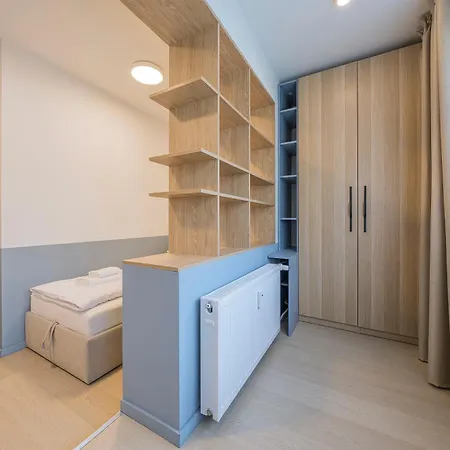 Blue Harmony 4 Bedrooms Near Ergo Arena & Free Parking By Oneapartments Appartement Gdańsk