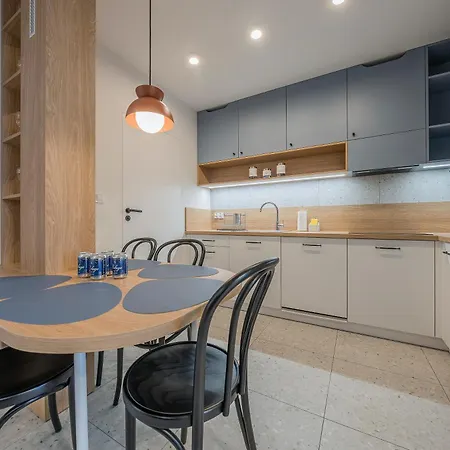 Appartement Blue Harmony 4 Bedrooms Near Ergo Arena & Free Parking By Oneapartments *