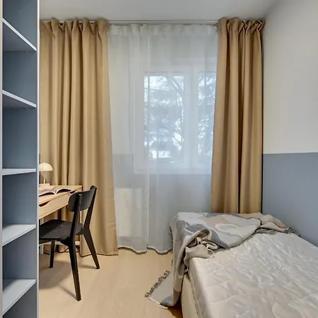 Blue Harmony 4 Bedrooms Near Ergo Arena & Free Parking By Oneapartments Appartement