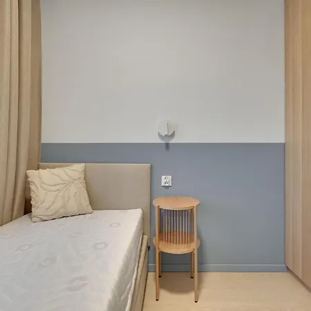 Blue Harmony 4 Bedrooms Near Ergo Arena & Free Parking By Oneapartments Appartement *